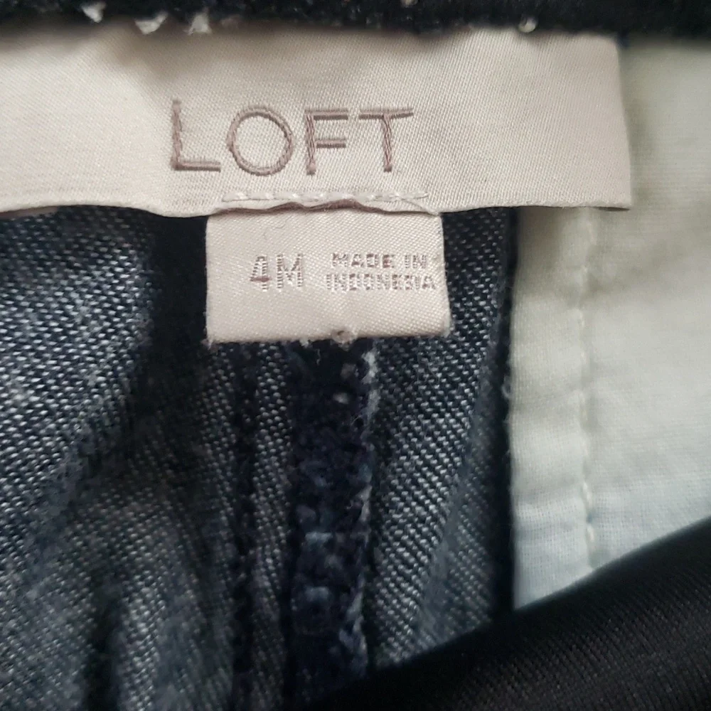 Women's Dark Denim Maternity Shorts Size 4M - Picture 3 of 8